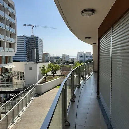 Casa Metrocity *